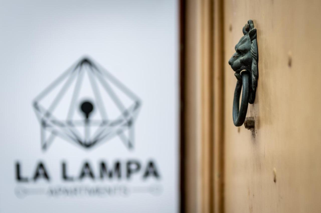 La Lampa Apartments Debrecen Eksteriør billede