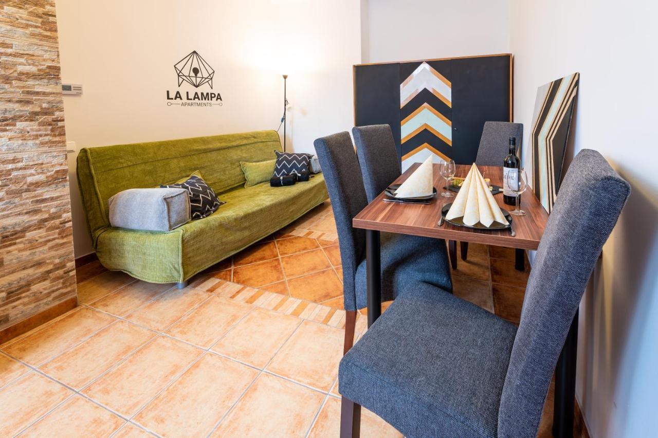 La Lampa Apartments Debrecen Eksteriør billede