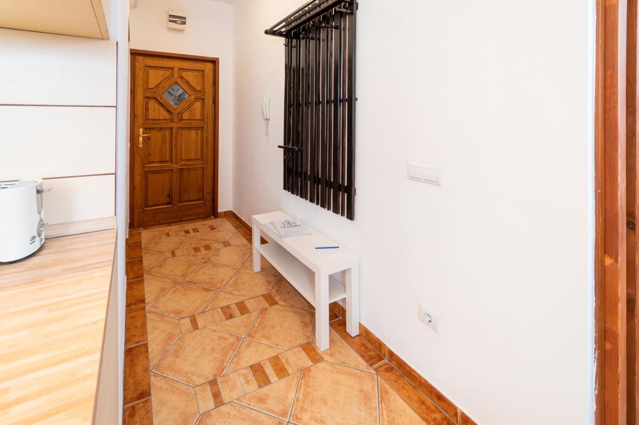 La Lampa Apartments Debrecen Eksteriør billede