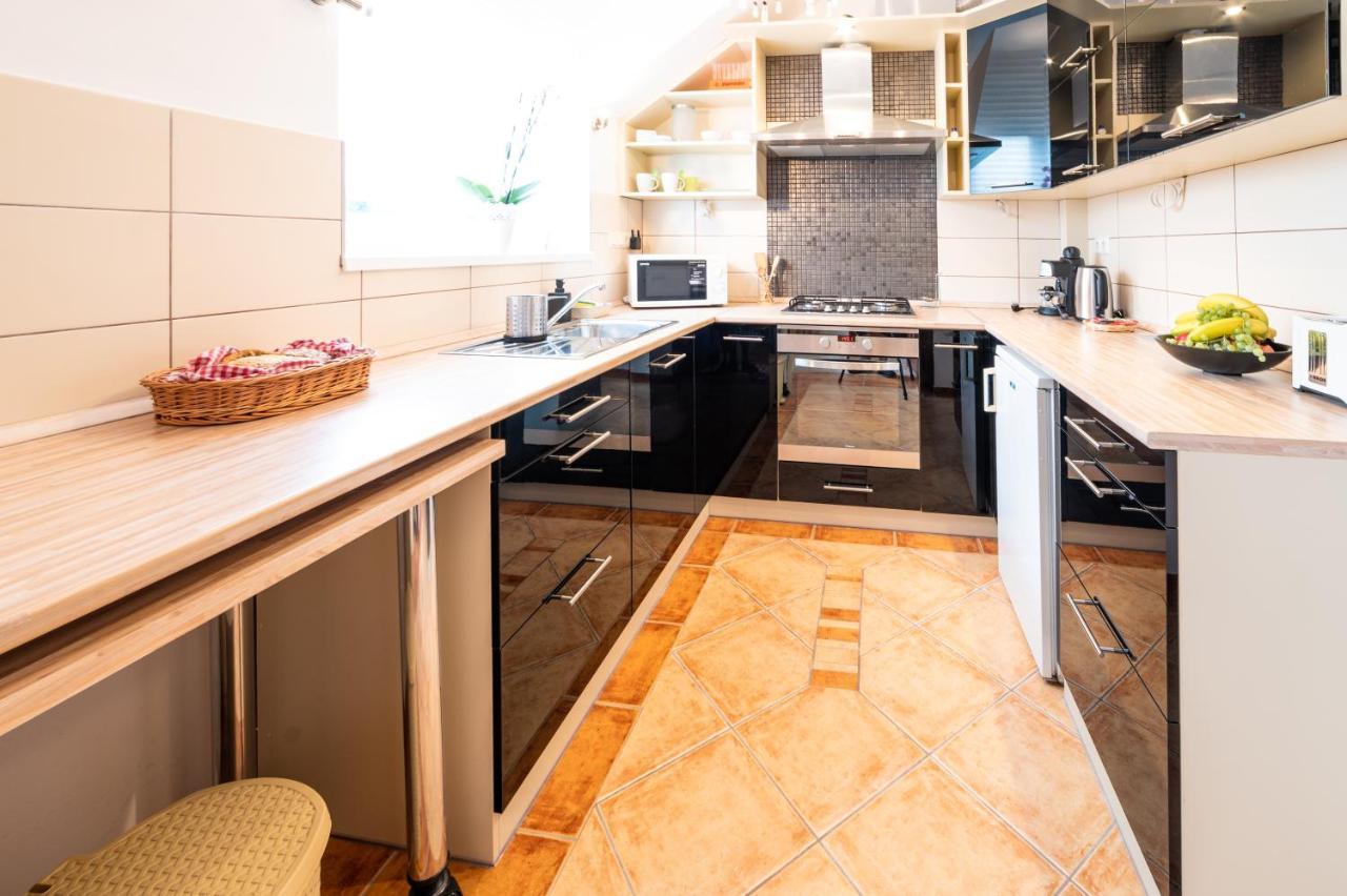 La Lampa Apartments Debrecen Eksteriør billede