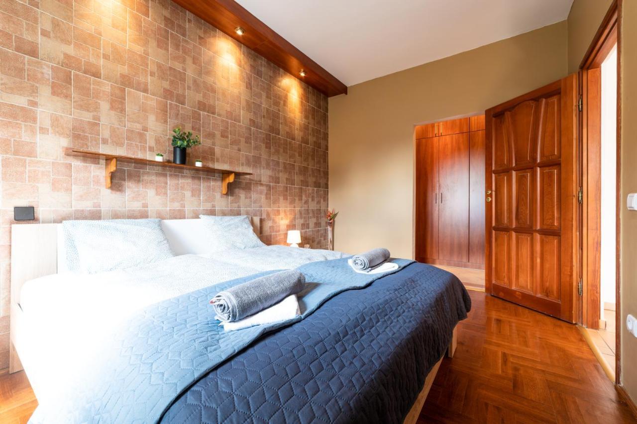 La Lampa Apartments Debrecen Eksteriør billede