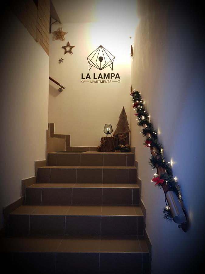 La Lampa Apartments Debrecen Eksteriør billede